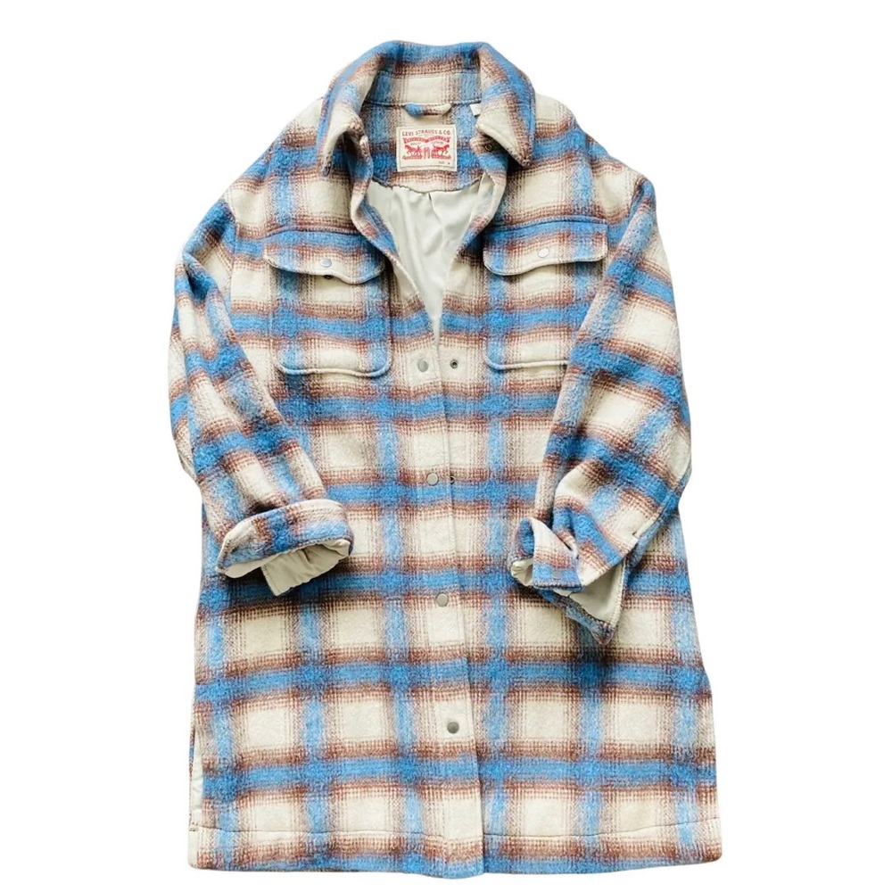 Levi’s wool coat
Excellent used condition